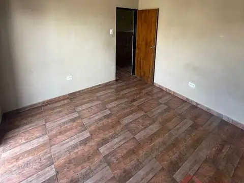 Departamento en Alquiler en Lomas del Mirador, $ 550.000