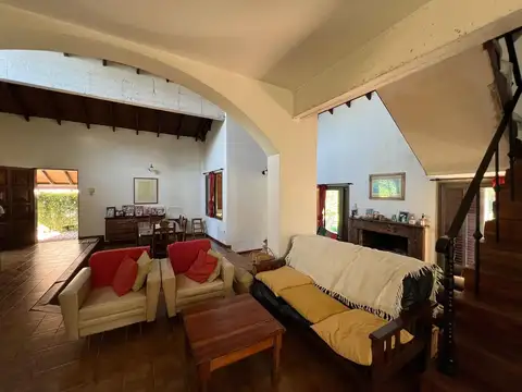 SE VENDE CASA PERGAMINO BARRIO VIAJANTES