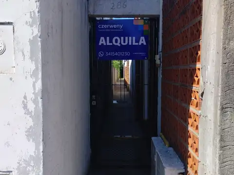Casa de pasillo de dos habitaciones con patio en alquiler en Arroyo Seco