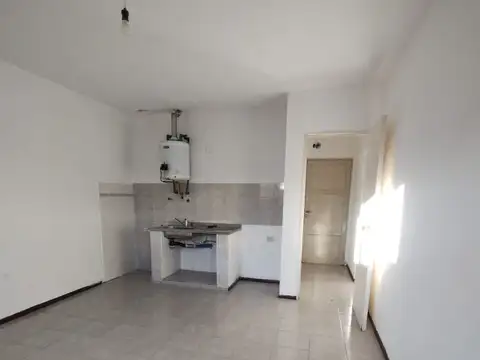 Casa de pasillo de dos habitaciones con patio en alquiler en Arroyo Seco