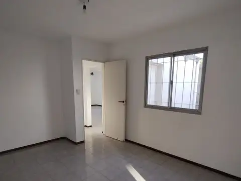 Depto Tipo Casa en Alquiler de 3 ambientes