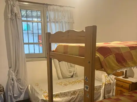 Casa en Venta en Berazategui Oeste, USD 120.000