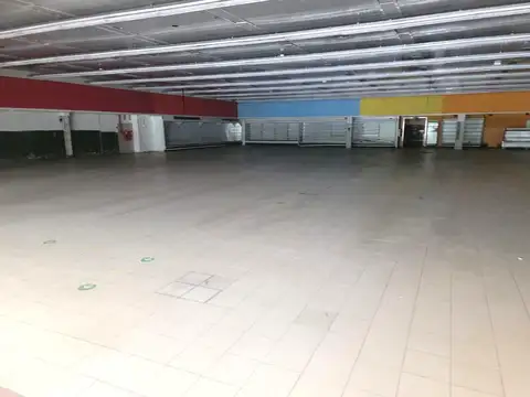 Depósito en Castelar