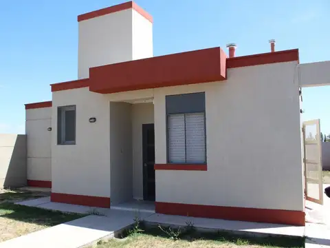 Casa 4 ambientes con 1 baño