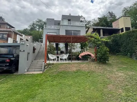 Casa 5 ambientes con 2 baños
