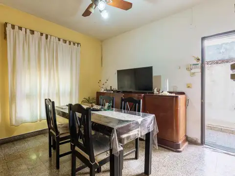 Casa en venta barrio España y Hospitales 3 dormitorios patio luminoso amplio