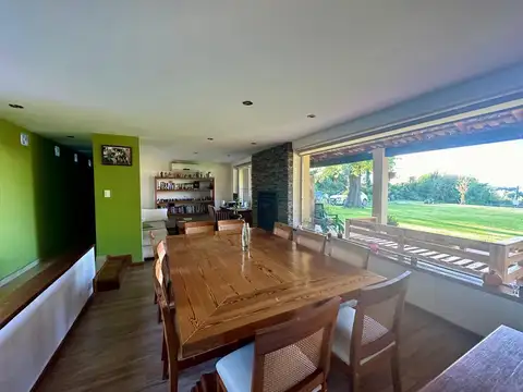 Quinta en Venta en Barrio El Cazador, USD 450.000