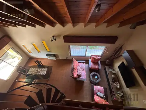 Casa 4 ambientes con 2 baños