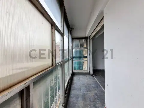 Venta - Departamento - Balcon - Frente - Dos Ambientes - Pichincha