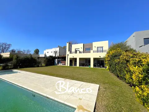 Casa  en Venta en Pilar del Este, Pilar, G.B.A. Zona Norte