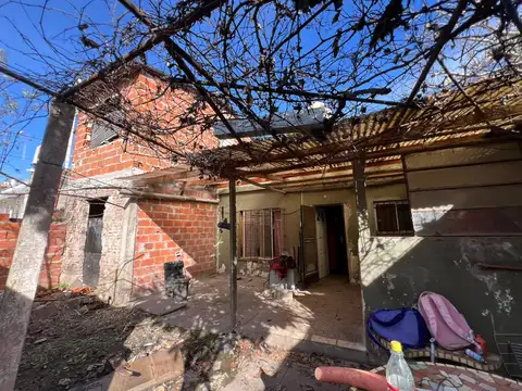 Venta casa 3 ambientes a reciclar - Malvinas Argentinas