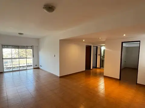 ALQUILER - Dpto 3 amb con balcon SIN EXPENSAS - COCHERA OPCIONAL