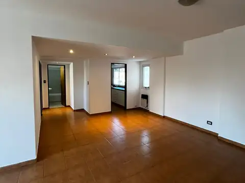 Caseros 2400, Piso 4