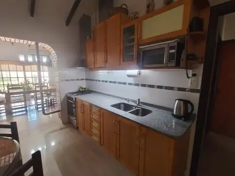Casa en Venta con 3 cocheras