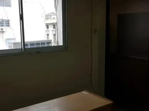 Presidente Luis Sáenz Peña e/ Avenida Belgrano y Moreno al 300