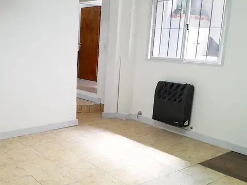 Depto Tipo Casa en Alquiler de 4 ambientes