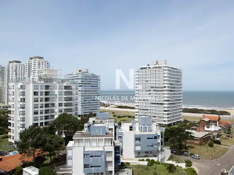 Torre Wind Punta del Este, departamento de 2 dormitorios en venta.