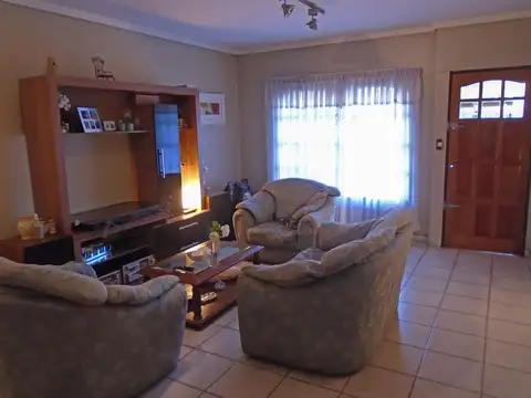 Posadas 4000, E/ Paraná y Santa Fe