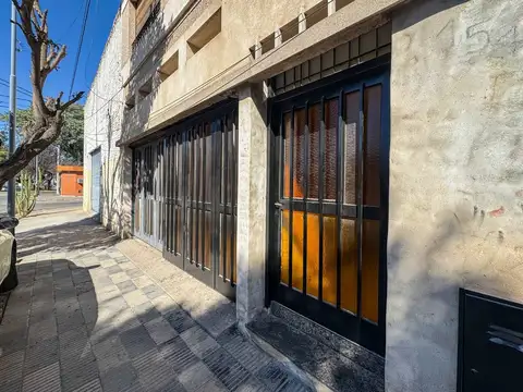 Casa 6 ambientes con 3 baños