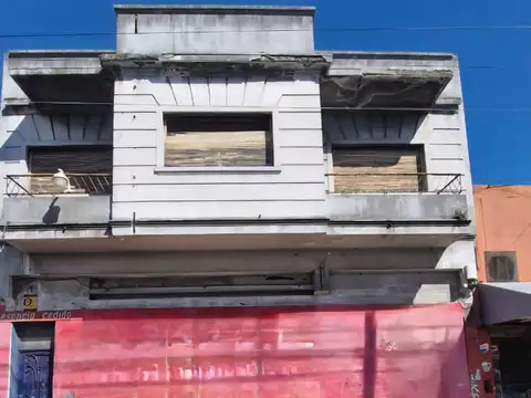 Av. Hipolito Yrigoyen 3900