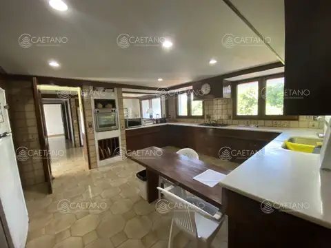 Casa en Alquiler Temporal en Playa Brava, USD 12.500