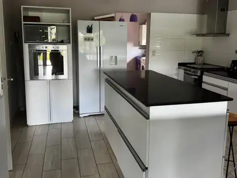 Casa en Alquiler Temporal en San Benito, USD 6.000