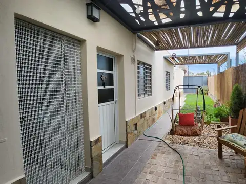 Casa Villa Michelo, Una Planta, 3 Dorm, 3 Baños, 2 Cocheras, Piscina, Apto Crédito, Permuta