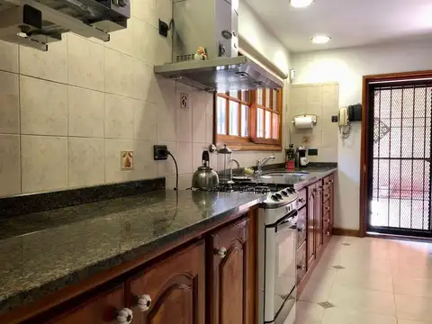 Casa en Venta en Villa Elisa, USD 340.000