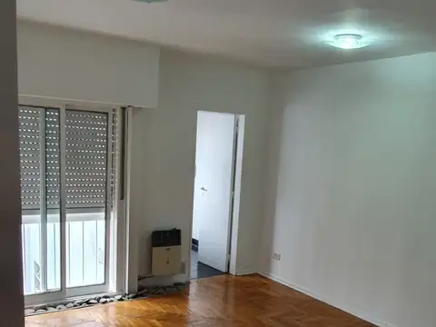 TRES AMBIENTES EN ALQUILER  - EXCELENTE UBICACIÓN