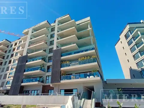 Departamento  en Venta 3 ambientes  con vista a la Laguna