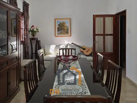 Casa en Venta con 3 cocheras