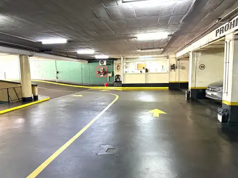 Cochera cubierta fija - seguridad 24 hs