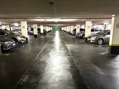 Cochera cubierta fija - seguridad 24 hs