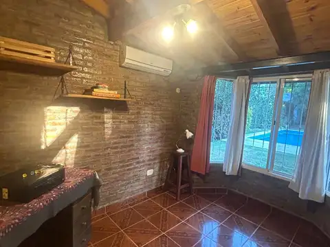 EXCELENTE CHALET EN VENTA - 5 AMBIENTES - A 2 CUADRAS DE LA ESTACIÓN DE TORTUGUITAS