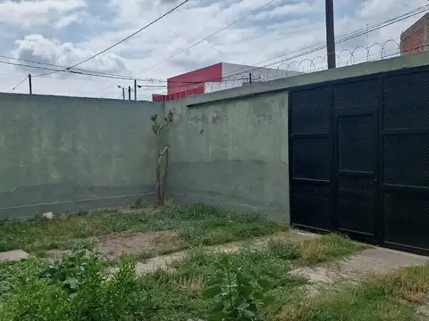 Casa en Alquiler con 1 cochera