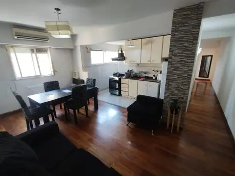 Venta Luminoso Departamento 4 ambientes 3 dormitorios en Avellaneda