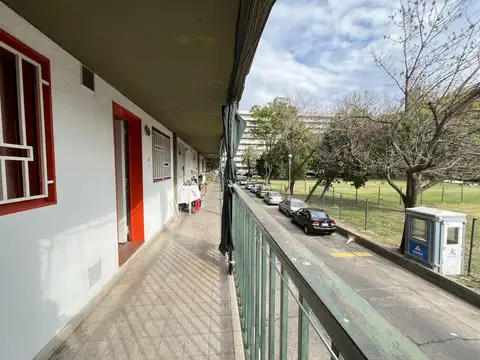 Departamento en Alquiler en Barrio España y Hospitales, $ 450.000