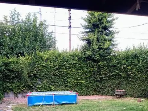 Casa 5 ambientes con 2 baños