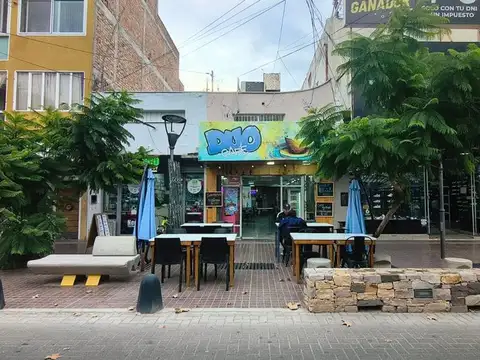 VENTA DE FONDO DE COMERCIO DE CAFETERIA