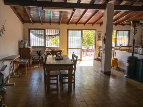 PH 5 Ambientes con patio y terraza - 1° y 2° Piso - Balcón - Quincho - Apto Crédito - 227m²  -...