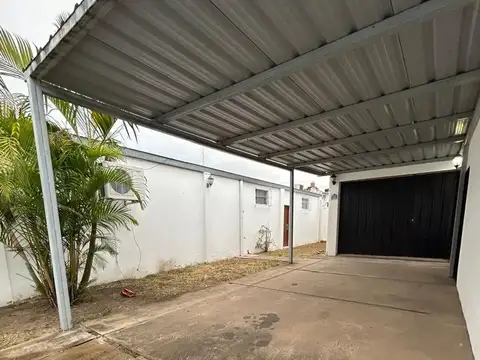 GALPON CON MONOAMBIENTE en zona centrica en VENTA