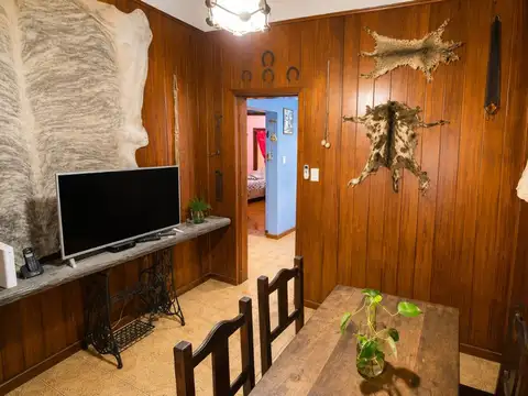 Casa 4 ambientes con 2 baños