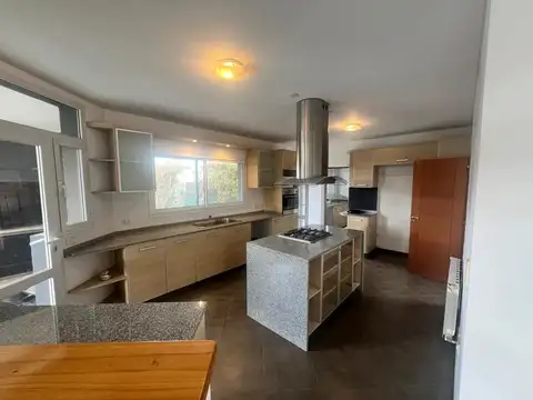 Casa en Venta en Funes Hills Cadaques, USD 420.000