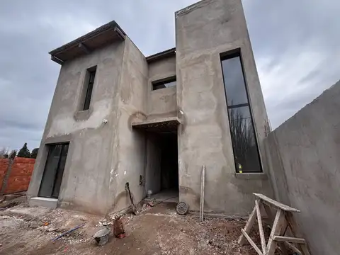 Casa en Venta en Centenario, USD 290.000