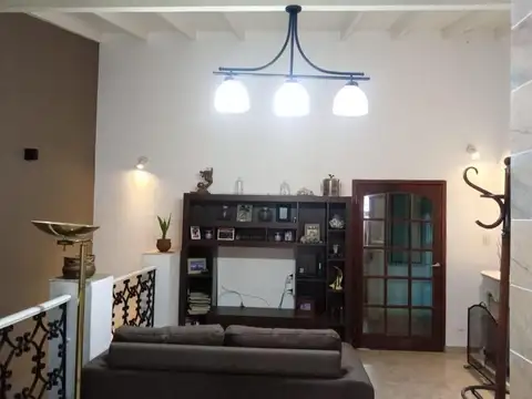 Depto Tipo Casa en Venta en Villa Lynch, USD 110.000