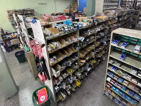 Local en Venta 87 años