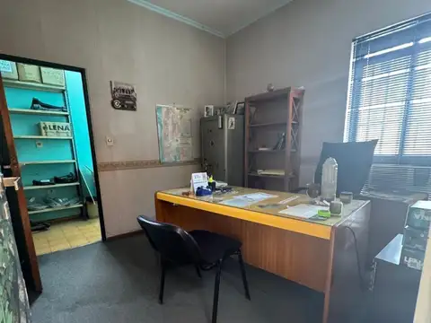 Local en Venta 87 años