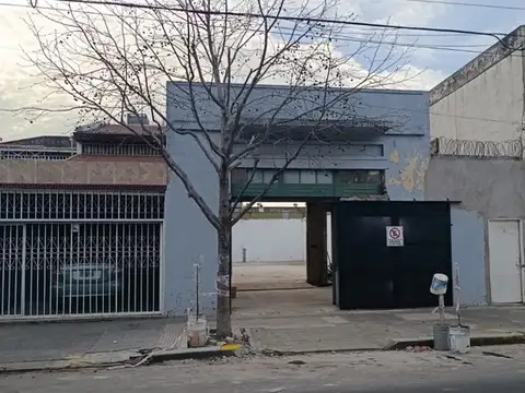 EXCELENTE TERRENO PARA DESARROLLO INMOBILIARIO -  +1000 m2 VENDIBLES - USAM - SIN DEMOLICION