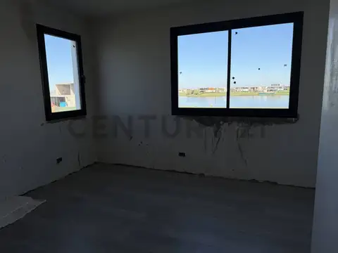 Casa 7 ambientes con 4 baños