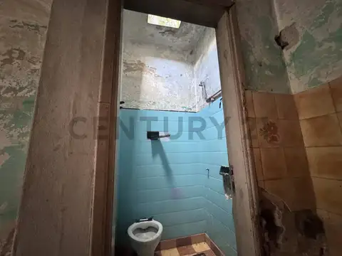 Teniente General Lonardi 1300, Piso 0